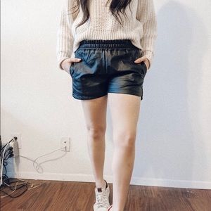 Bubble style faux leather shorts